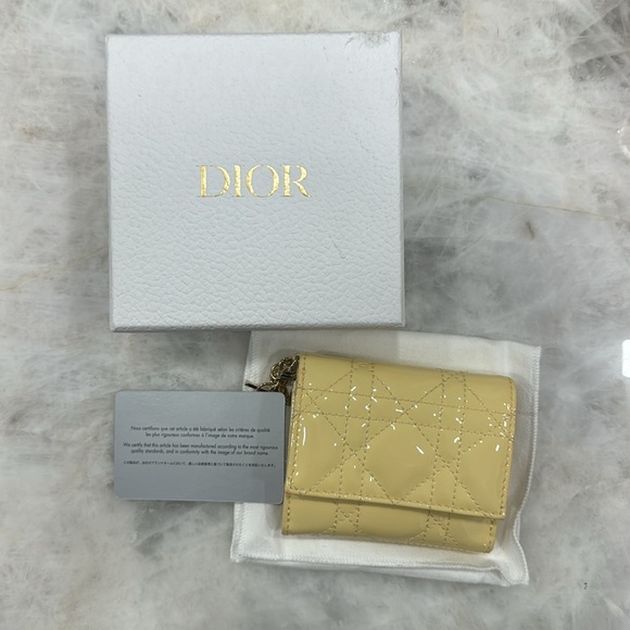 Christian Dior Lady Dior Lotus Cannage Patent Calf Leather Trifold Wallet - Picture 3 of 16